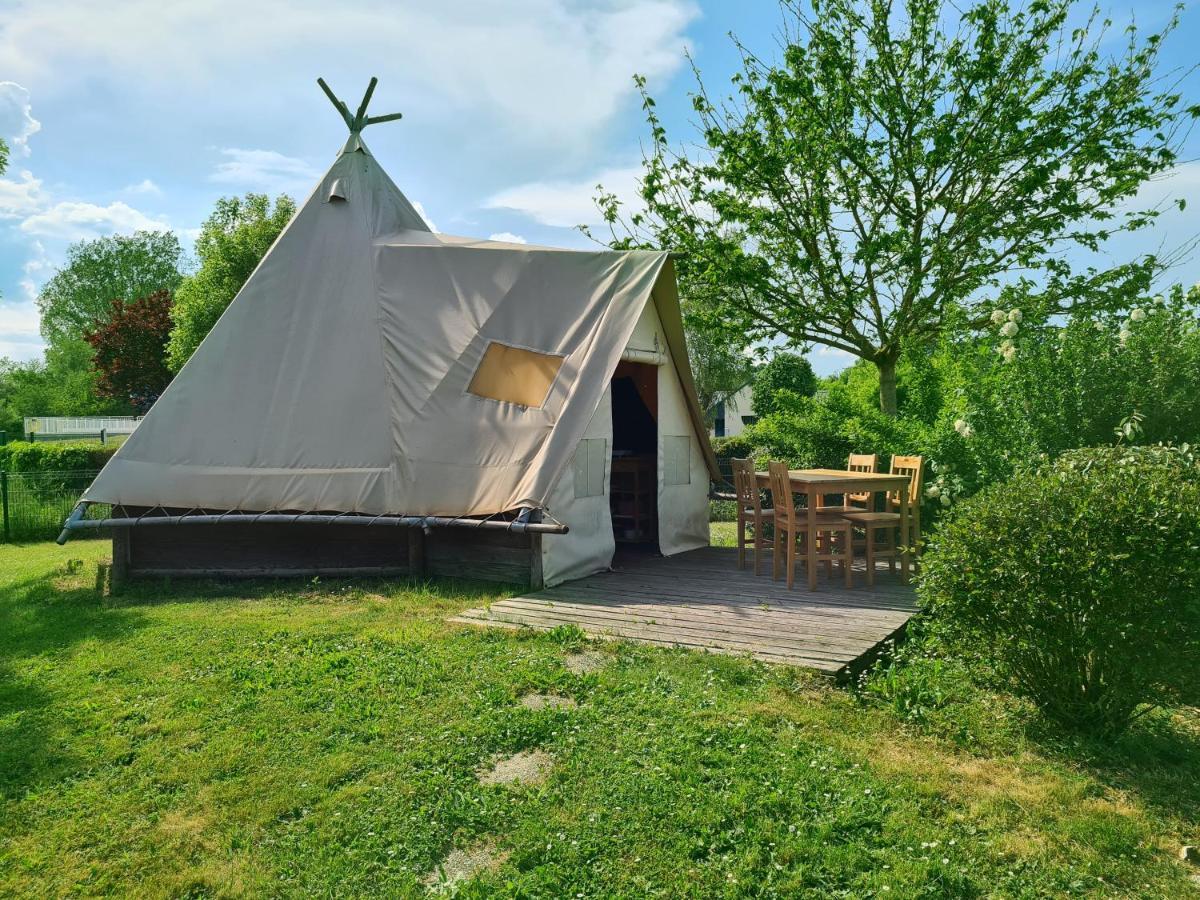Resort & Camping - Val De Braye Bessé-sur-Braye Buitenkant foto