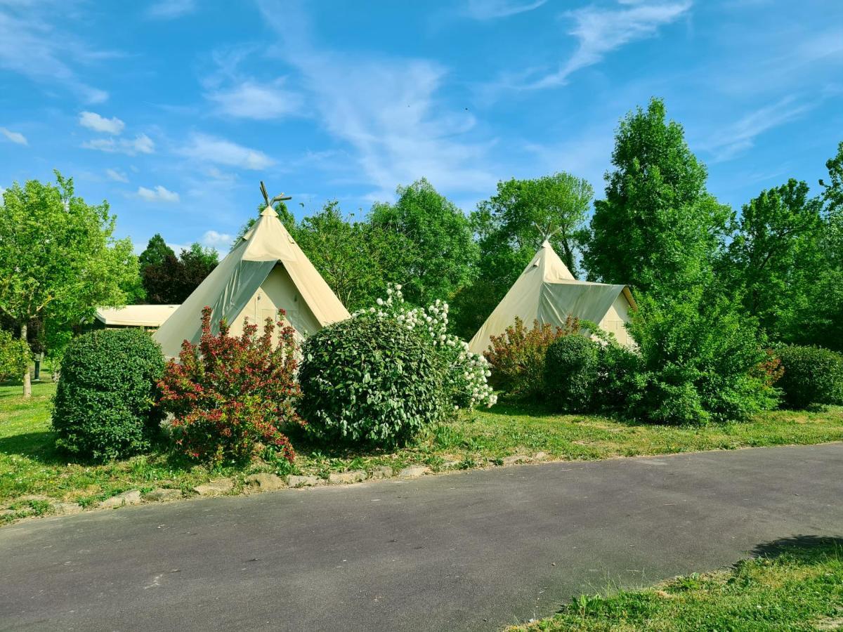 Resort & Camping - Val De Braye Bessé-sur-Braye Buitenkant foto