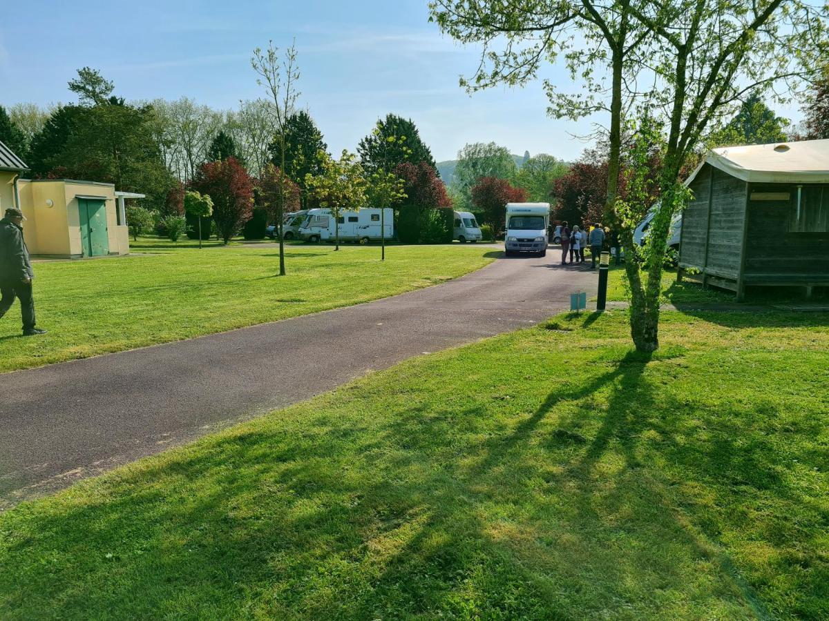 Resort & Camping - Val De Braye Bessé-sur-Braye Buitenkant foto