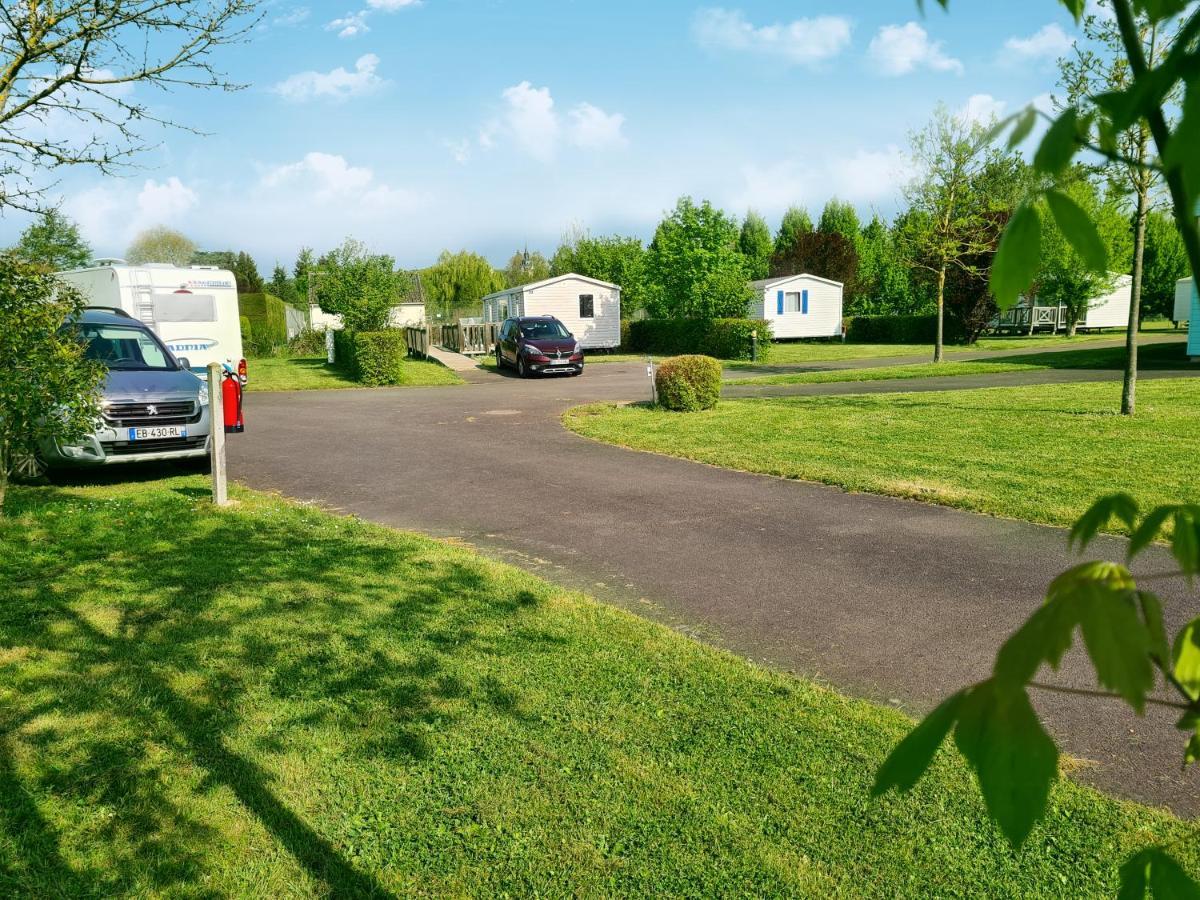 Resort & Camping - Val De Braye Bessé-sur-Braye Buitenkant foto