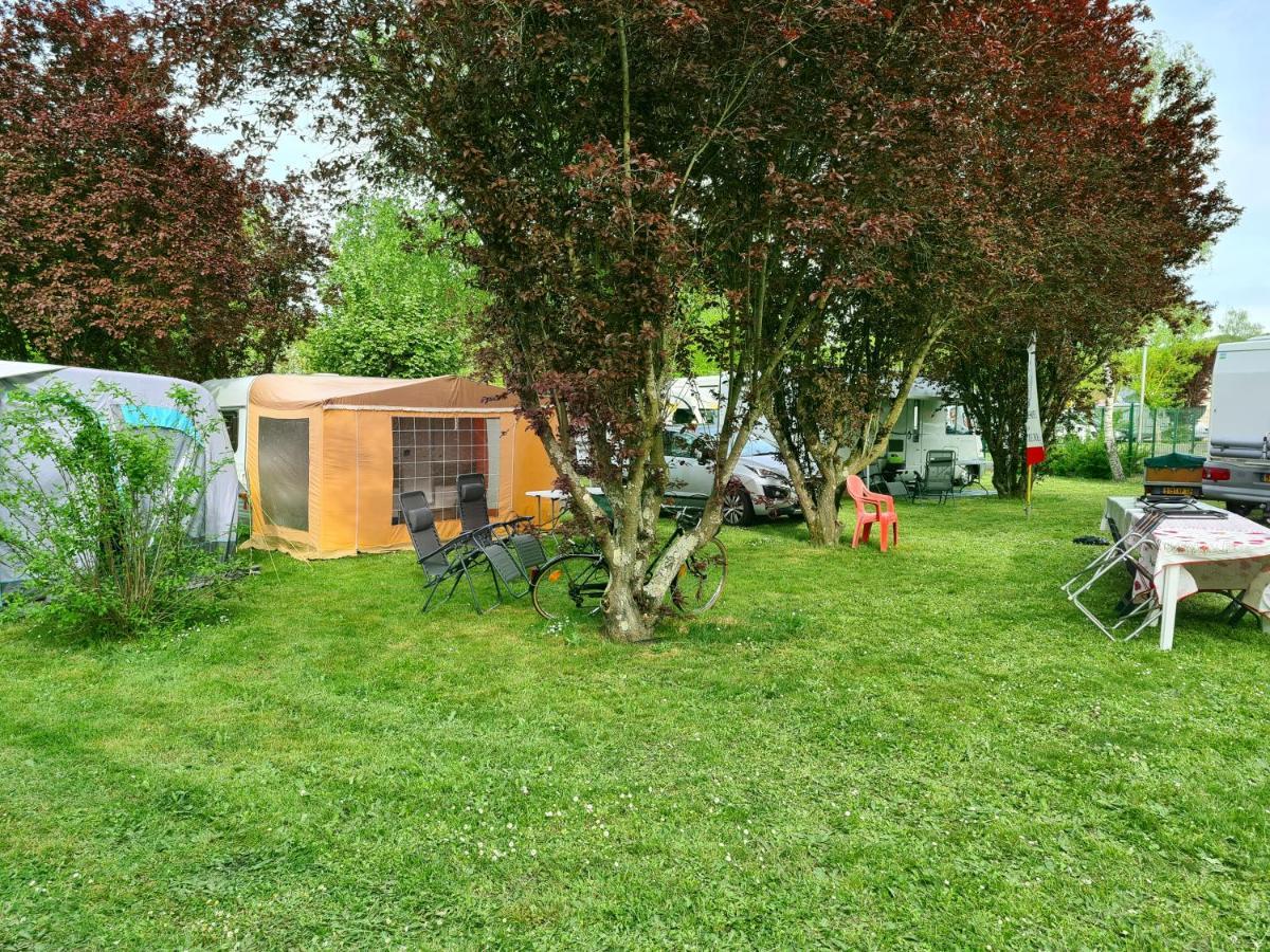 Resort & Camping - Val De Braye Bessé-sur-Braye Buitenkant foto