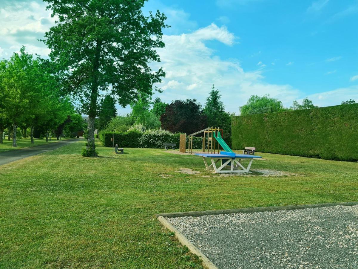 Resort & Camping - Val De Braye Bessé-sur-Braye Buitenkant foto